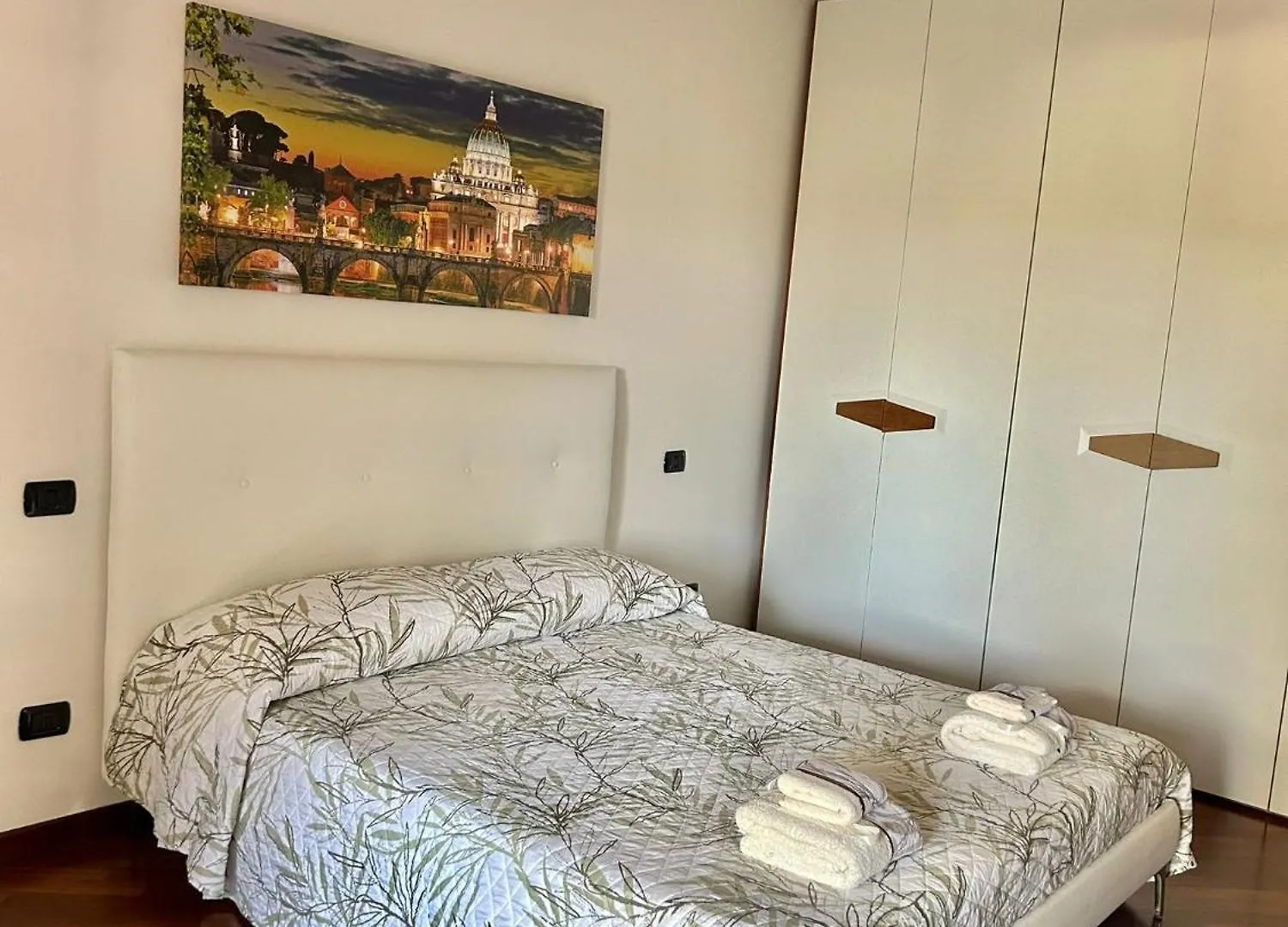 Roma Eur Appartamento Con Piscina Esterna Italy